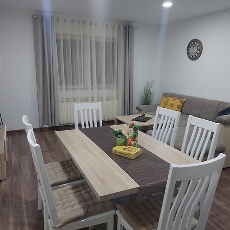 Apartman Danijela Otočac Zewnętrze zdjęcie
