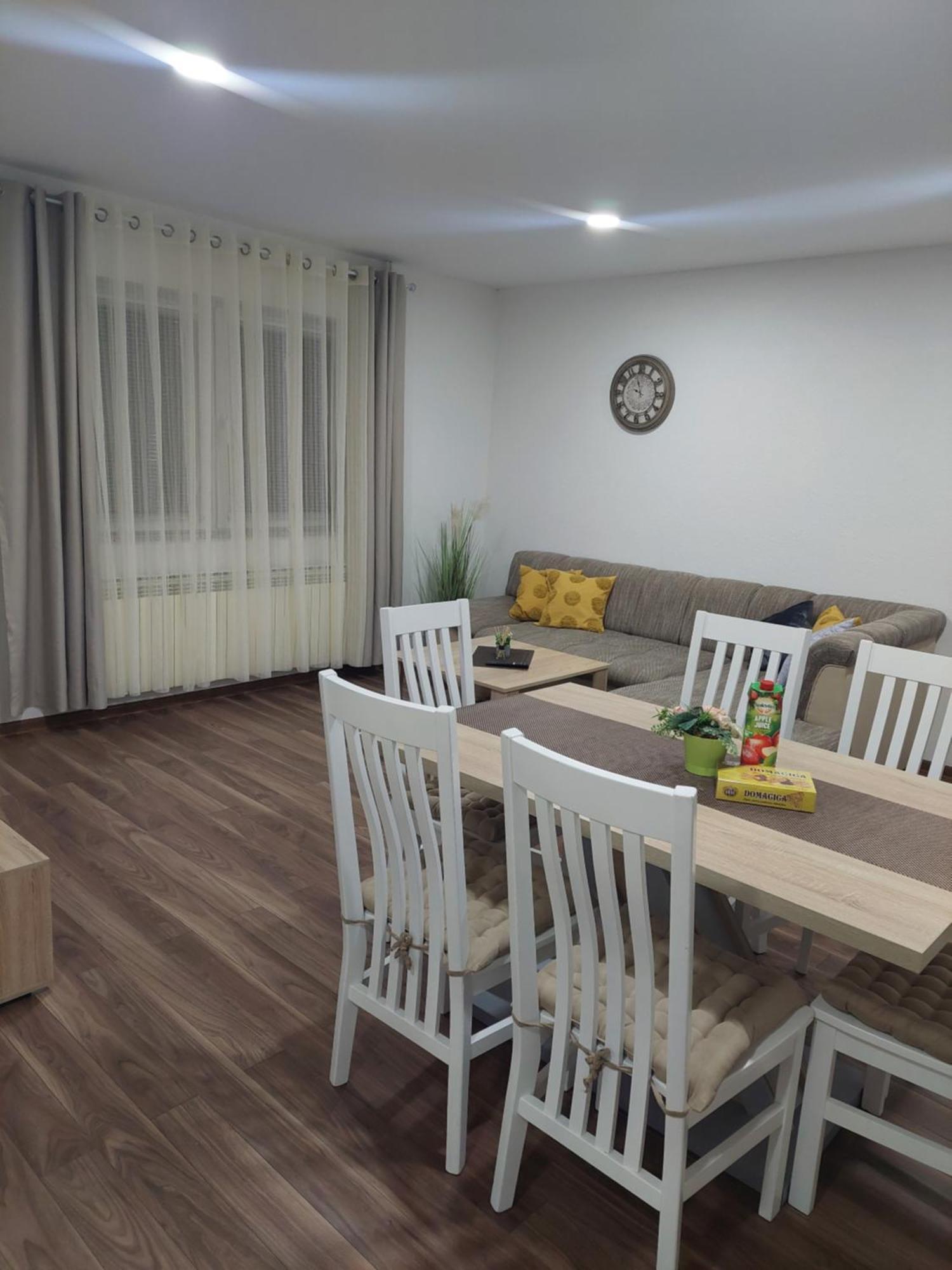 Apartman Danijela Otočac Zewnętrze zdjęcie