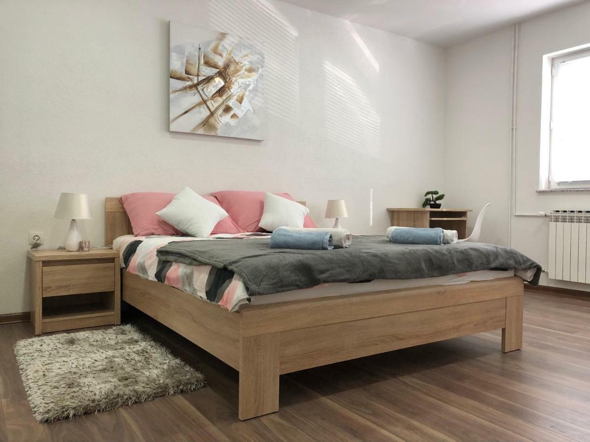 Apartman Danijela Otočac Zewnętrze zdjęcie