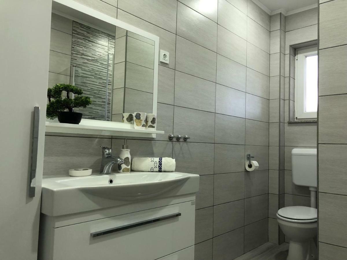 Apartman Danijela Otočac Zewnętrze zdjęcie