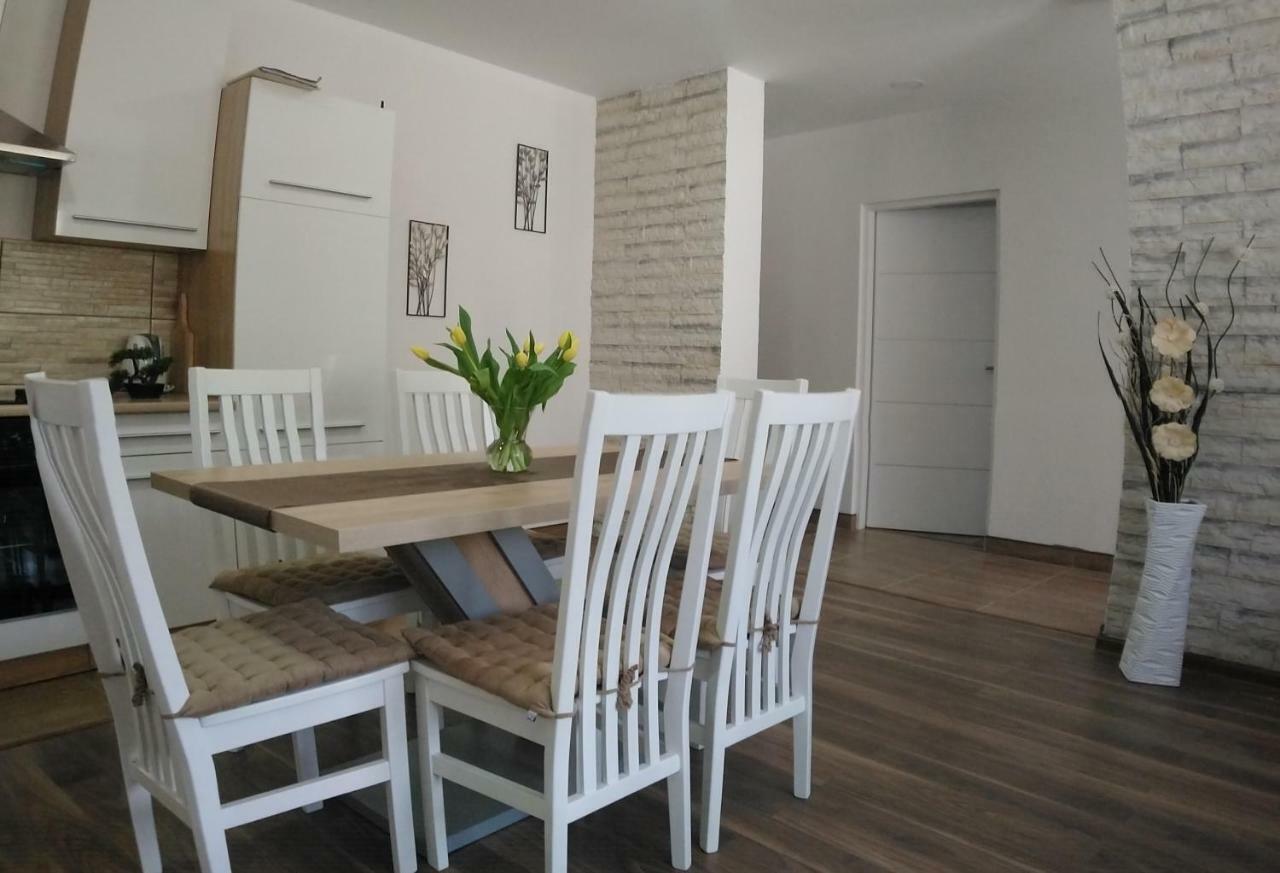 Apartman Danijela Otočac Zewnętrze zdjęcie